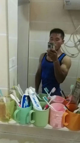 失踪人员：侯洋宗